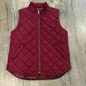 4/$30 J. Crew Quilted Maroon Vest size medium